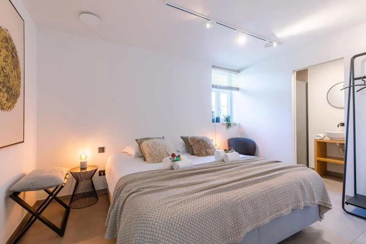 Huswell - Quick - Lovely Double Room At Ranch De Blauwe Zaal Bruges